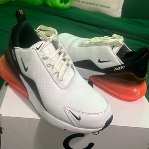 9.5 air max 270 prm lea used just a little cleaning will look brand new